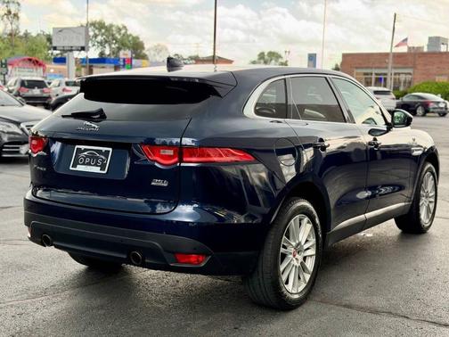 Dark Sapphire Metallic 2017 Jaguar F-PACE 35t Prestige