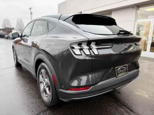 2022 Ford Mustang Mach-E Select