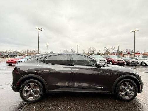 2022 Ford Mustang Mach-E Select