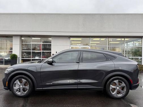 2022 Ford Mustang Mach-E Select