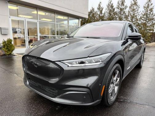 2022 Ford Mustang Mach-E Select