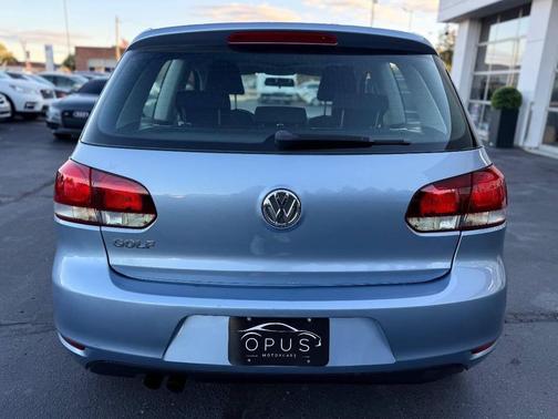 2010 Volkswagen Golf 2-Door