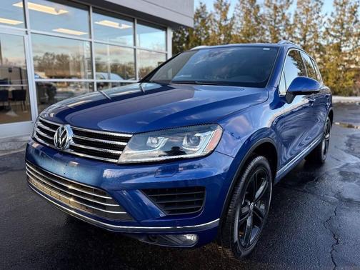 2017 Volkswagen Touareg V6 Wolfsburg Edition