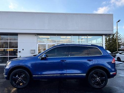 2017 Volkswagen Touareg V6 Wolfsburg Edition