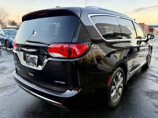 2018 Chrysler Pacifica Limited