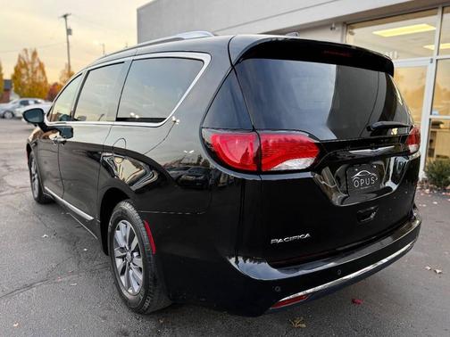 2019 Chrysler Pacifica Touring-L Plus