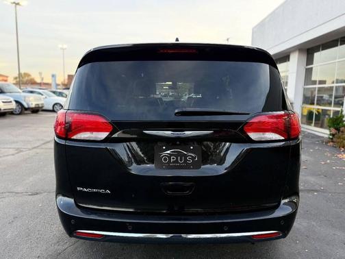 2019 Chrysler Pacifica Touring-L Plus
