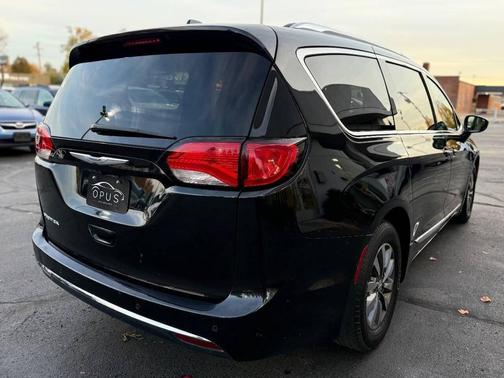 2019 Chrysler Pacifica Touring-L Plus