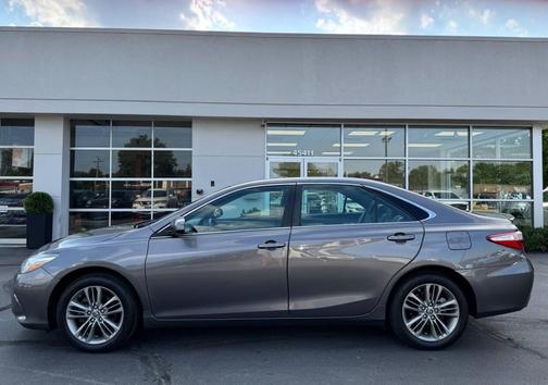 2016 Toyota Camry SE