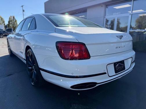 2021 Bentley Flying Spur V8