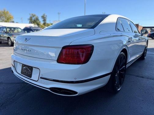 2021 Bentley Flying Spur V8