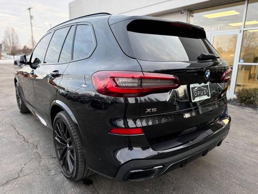 2021 BMW X5 M50i