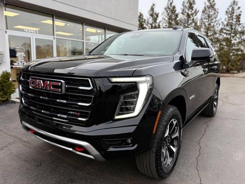 2025 GMC Yukon 4WD AT4