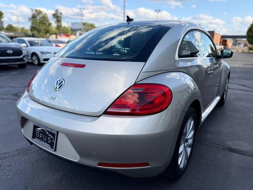 2013 Volkswagen Beetle 2.0L TDI