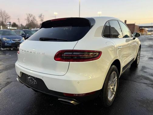 2017 Porsche Macan Base AWD 4dr SUV