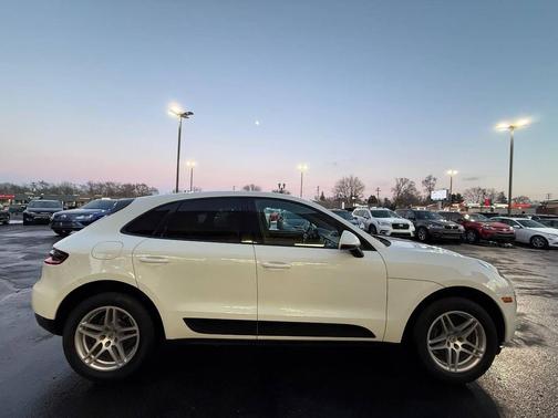 2017 Porsche Macan Base AWD 4dr SUV