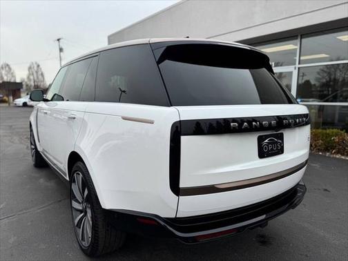 2022 Land Rover Range Rover P530 SV LWB AWD 4dr SUV (midyear release)