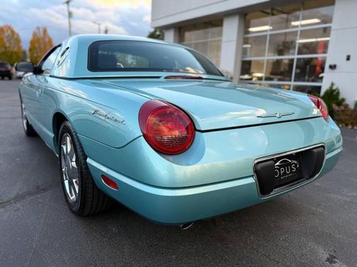 2002 Ford Thunderbird Deluxe