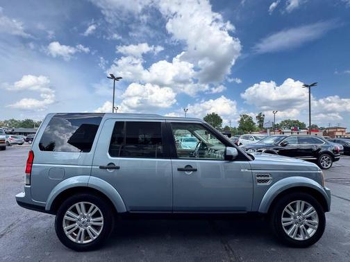 2011 Land Rover LR4 Base