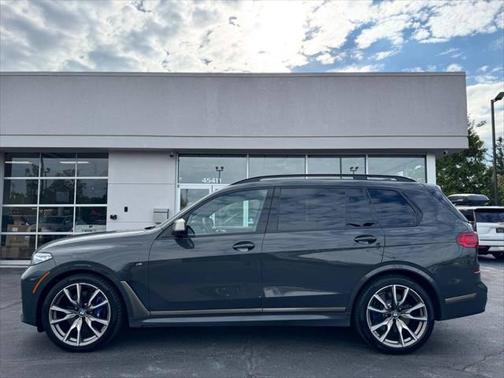 2021 BMW X7 M50i
