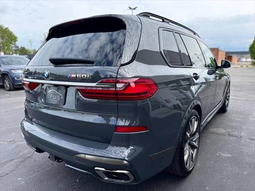 2021 BMW X7 M50i