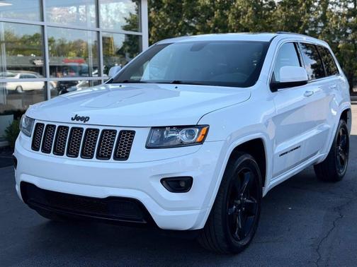 Bright White Clearcoat 2015 Jeep Grand Cherokee Altitude