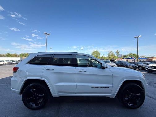 Bright White Clearcoat 2015 Jeep Grand Cherokee Altitude