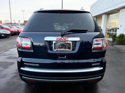 2015 GMC Acadia SLE-2