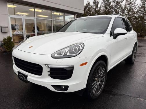 2017 Porsche Cayenne Platinum Edition