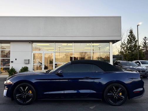 2020 Ford Mustang EcoBoost Premium