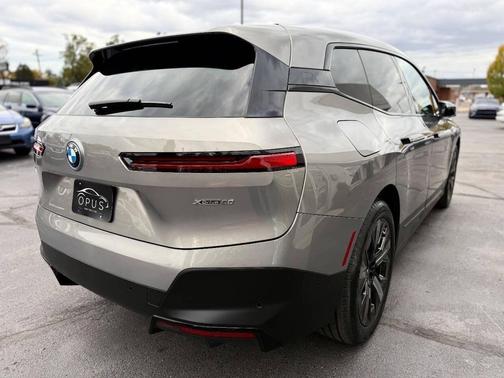 2022 BMW iX xDrive50