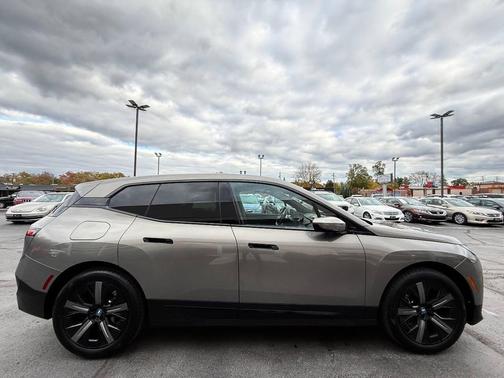 2022 BMW iX xDrive50