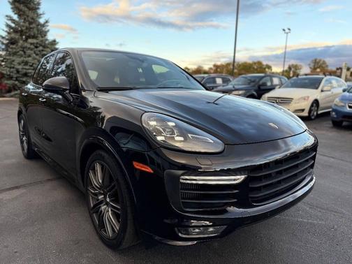2016 Porsche Cayenne GTS