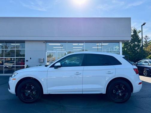 Ibis White 2018 Audi Q5 2.0T Premium