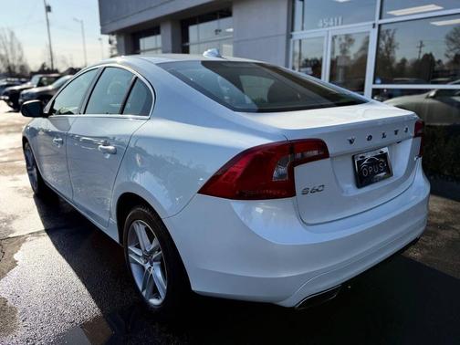 2015 Volvo S60 T5 Premier Plus