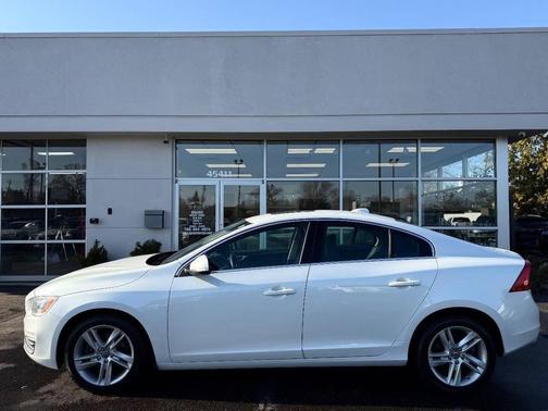 2015 Volvo S60 T5 Premier Plus