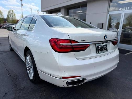 Alpine White 2017 BMW 740 xDrive