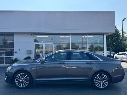 2017 Lincoln MKZ Base
