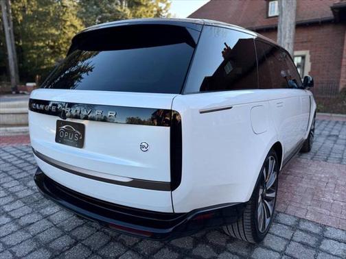 2022 Land Rover Range Rover P530 SV LWB AWD 4dr SUV (midyear release)