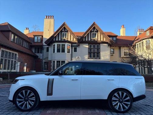 2022 Land Rover Range Rover P530 SV LWB AWD 4dr SUV (midyear release)