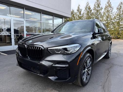 Black Sapphire Metallic 2022 BMW X5 PHEV xDrive45e