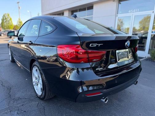 Black Sapphire Metallic 2017 BMW 340 Gran Turismo xDrive