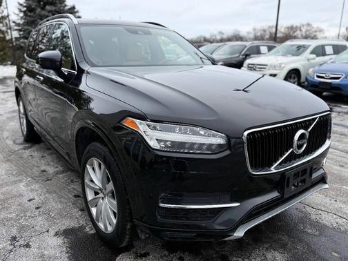 2018 Volvo XC90 T6 Momentum