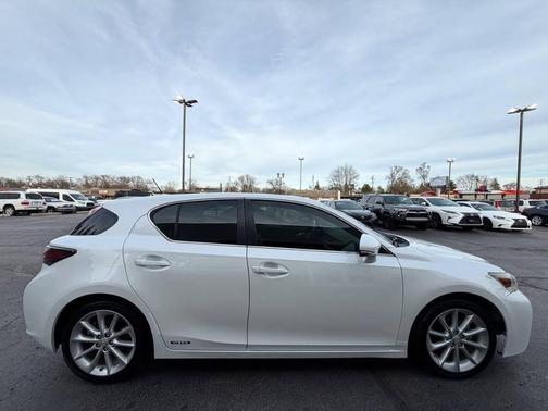 Starfire Pearl 2013 Lexus CT 200h Base 4dr Hatchback