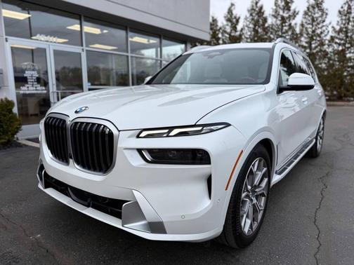 2023 BMW X7 xDrive40i