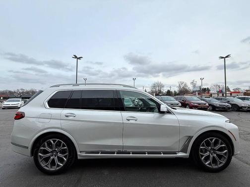 2023 BMW X7 xDrive40i