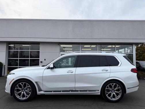 2023 BMW X7 xDrive40i