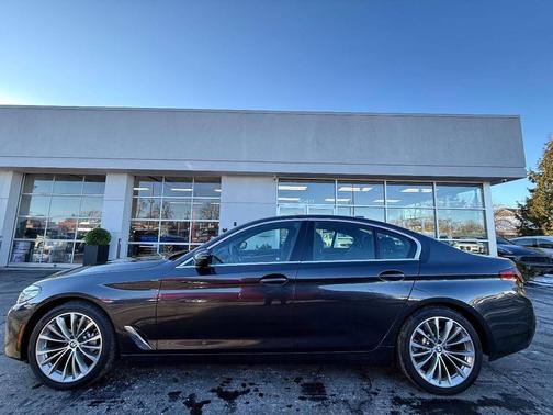 2022 BMW 530 i xDrive