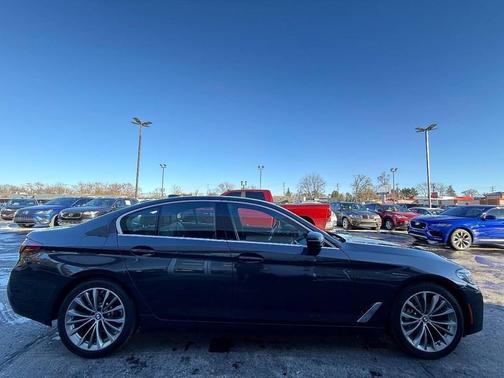 2022 BMW 530 i xDrive