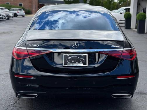Black 2022 Mercedes-Benz S-Class 4MATIC
